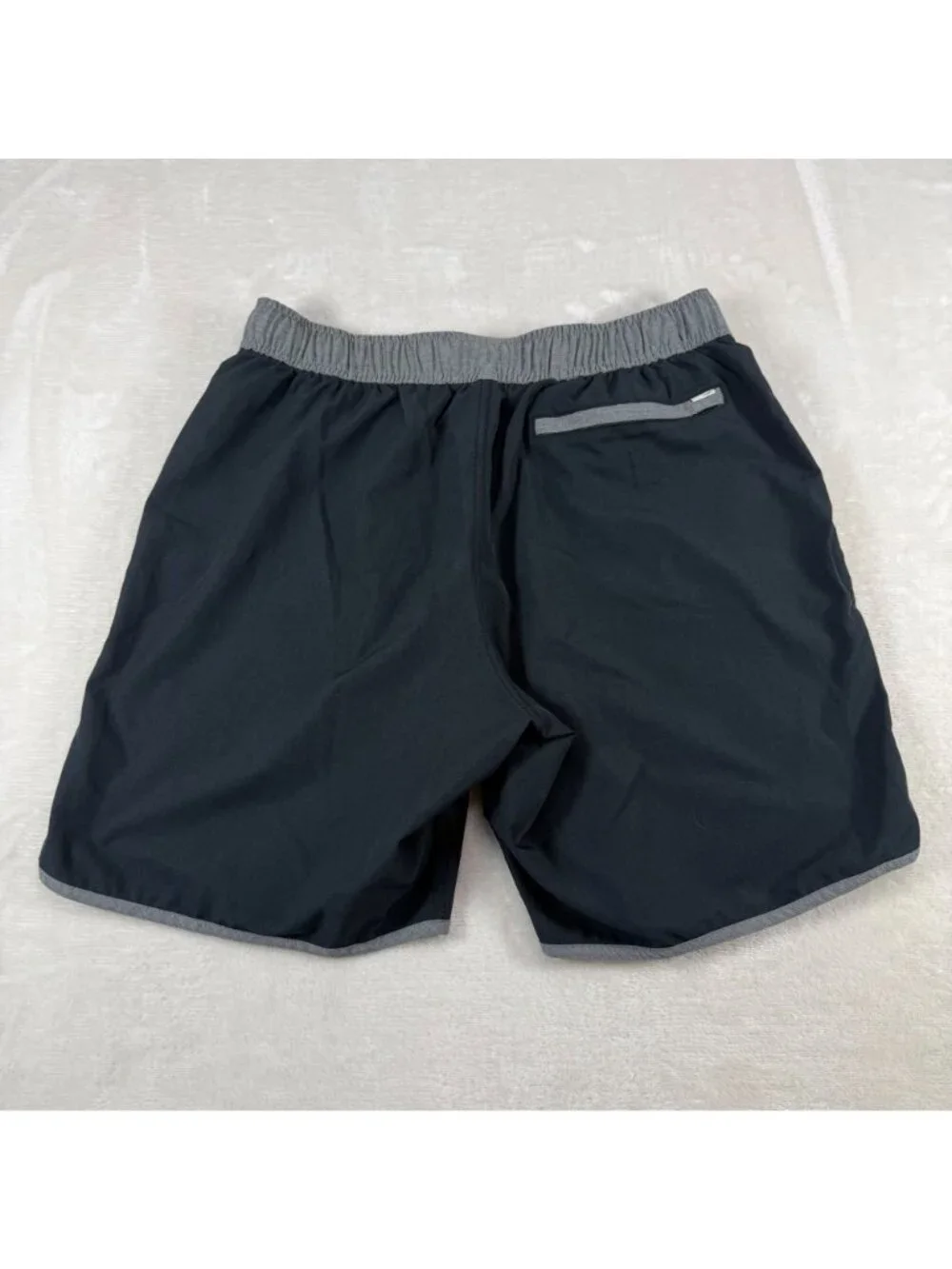 Vuori Banks Shorts Mens Medium Black 7